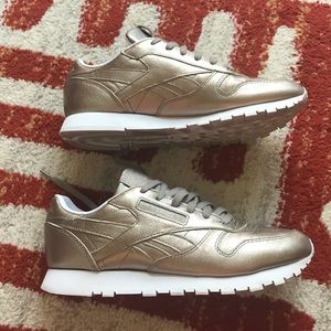 Reebok Classic Leather in gold